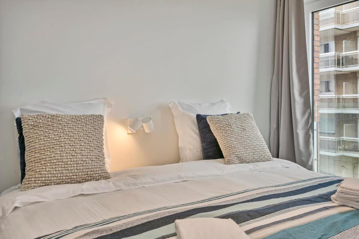 Huswell - Majestic Apartment With Breathtaking Sea View De Haan Exterior photo